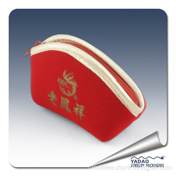 Delicate jewelry velvet pouch